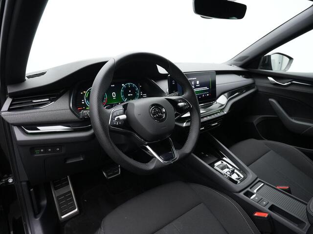 Skoda OCTAVIA Combi 1.4 TSI iV 204 pk PHEV Sportline | Achteruitrijcamera | Stoelverwarming | Carplay | Keyless Entry