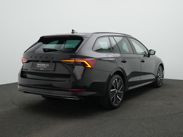 Skoda OCTAVIA Combi 1.4 TSI iV 204 pk PHEV Sportline | Head-up display | Stuur-/achterbankverwarming | Navigatie | Elektrische achterklep