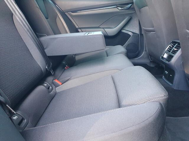 Skoda OCTAVIA Combi 1.0 e-TSI Business Edition NAVI/CARPLAY/LED/LMV/TRHAAK