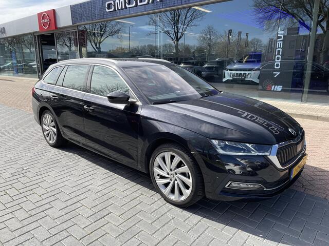 Skoda OCTAVIA Combi 1.5 TSI First Edition 150PK | Panoramadak | Dodehoekdetectie | Head-Up | Carplay/Android | Adaptieve Cruise Control | Elek. trekhaak