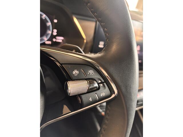 Skoda OCTAVIA Combi 1.4 TSI iV PHEV -DODE HOEK - ELEK A.KLEP - KEYLESS - TREKHAAK Business Edition Plus