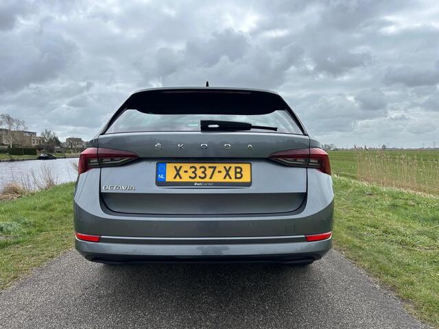 Skoda OCTAVIA Combi 1.0 TSI Business Edition Plus Elec. Trekhaak / Stuur/Stoel verwarming