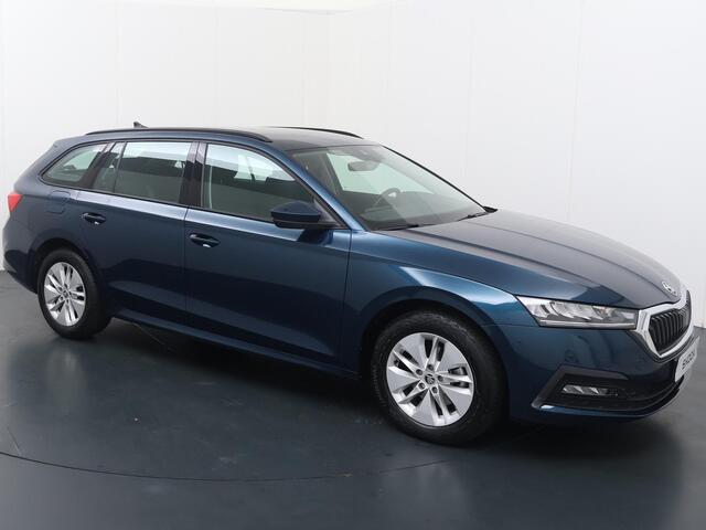 Skoda OCTAVIA Combi 1.0 e-TSI Ambition | 110 PK | Automaat | Trekhaak wegklapbaar | Digitaal instrumentenpaneel |