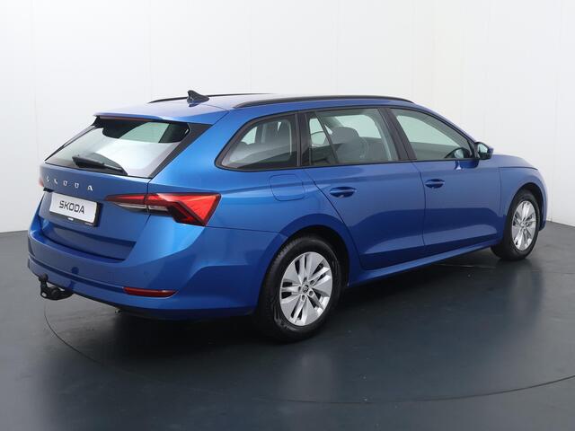 Skoda OCTAVIA Combi 1.0 TSI Ambition | 110 PK | Trekhaak wegklapbaar | LED verlichting | Navigatiesysteem |