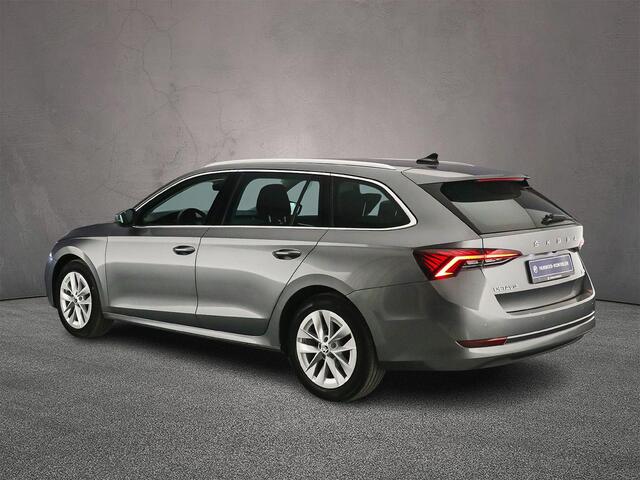 Skoda OCTAVIA Combi Business Edition Plus 1.5 eTSI 150pk DSG Automaat Achteruitrijcamera, Cruise control, Elektrische achterklep, LED koplampen, App connect, Parkeersensoren