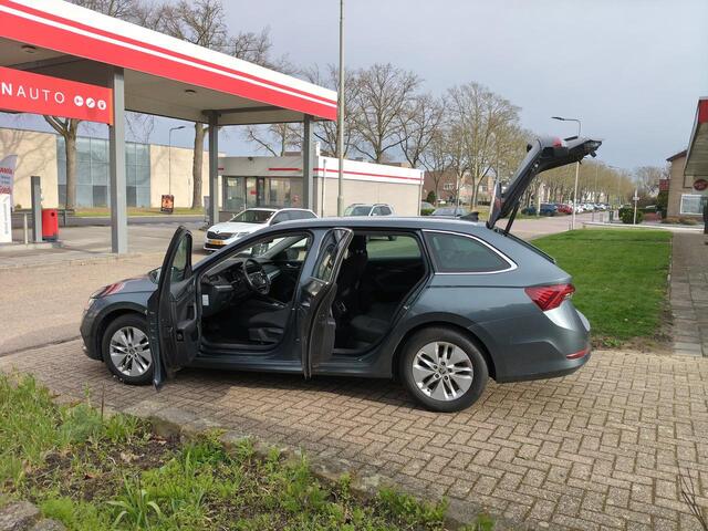 Skoda OCTAVIA COMBI 1.0 e-TSI Hybr BusEd. Navi, Dig.Displ,Camera