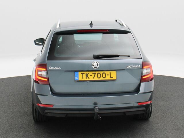 Skoda OCTAVIA Combi 1.5 TSi 150 Pk Automaat Style Business | Stoelverwarming | Trekhaak | Parkeersensoren | Climatronic | Cruise Control | Navigatie | 17 Inch