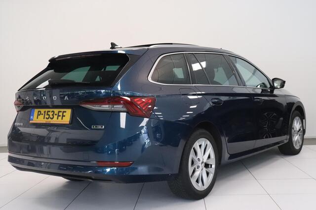 Skoda OCTAVIA Combi 1.5 e-TSI Business Edition Plus | Panoramadak | Camera | Trekhaak | AppleCarplay AndroidAuto | Adaptieve cruise |
