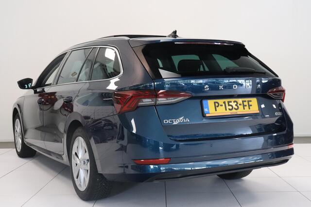Skoda OCTAVIA Combi 1.5 e-TSI Business Edition Plus | Panoramadak | Camera | Trekhaak | AppleCarplay AndroidAuto | Adaptieve cruise |