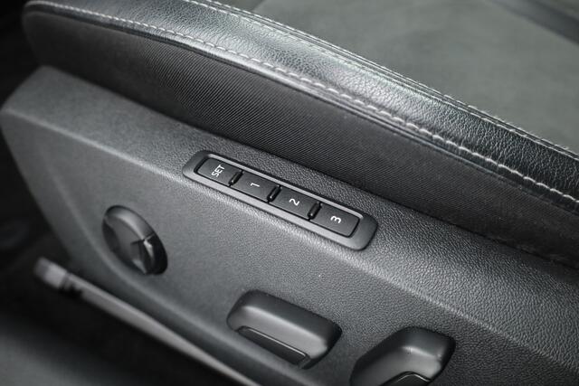 Skoda OCTAVIA Combi 1.4 TSI iV PHEV Business Edition Plus | SOH 91% | Pano | HUD | Stoel- Stuurverw. | Memory Seats | Camera | Adapt. Cruise