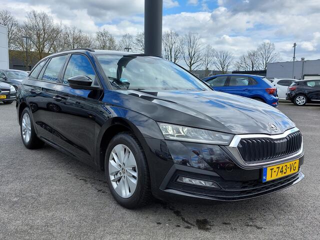 Skoda OCTAVIA Combi 1.0 TSI 110pk Ambition | Origineel NL | Navi | Apple Carplay+Android Auto | Clima | Cruise | Led Koplampen | Rijstrook+Licht+Regensensor | Pdc | 16''lm | Trekhaak