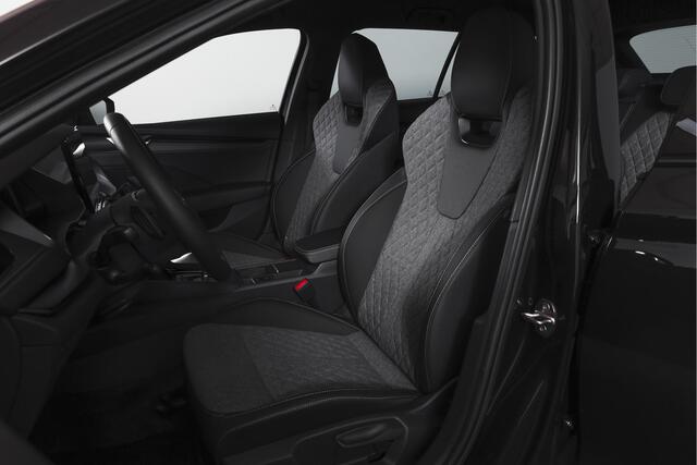 Skoda OCTAVIA Combi 1.5 TSI MHEV 150 PK Sportline Tour | Elek. Trekhaak | Matrix Led | Adapt. Cruise | Winterpakket | 13 inch Navi | Camera | NAV + App. Connect | ECC | Elek. Klep | LM 18" | 1414