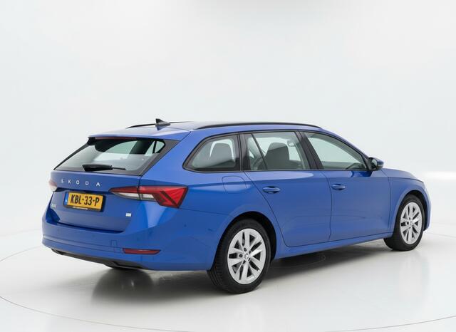 Skoda OCTAVIA Combi TSI iV 204PK PHEV BUSINESS EDITION VIRTUAL/CRUISE/CARPLAY