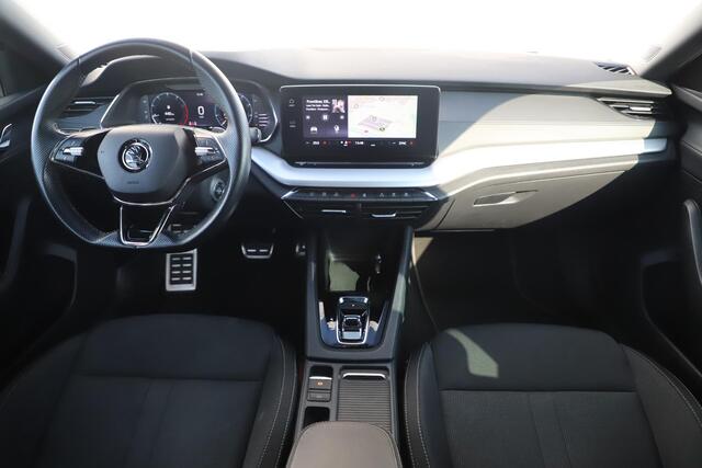 Skoda OCTAVIA Combi 1.0 e-TSI Sport Business 110PK Automaat Trekhaak Sportstoelen Navigatie Carplay Android Airco Cruise Control LED Rijstrooksensor Parkeersensor