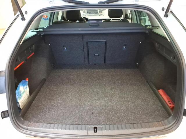 Skoda OCTAVIA Combi 1.4 TSI iV 204pk PHEV Business Edition / Panoramadak / Smart Link / Stoelverwarming / Wordt Verwacht