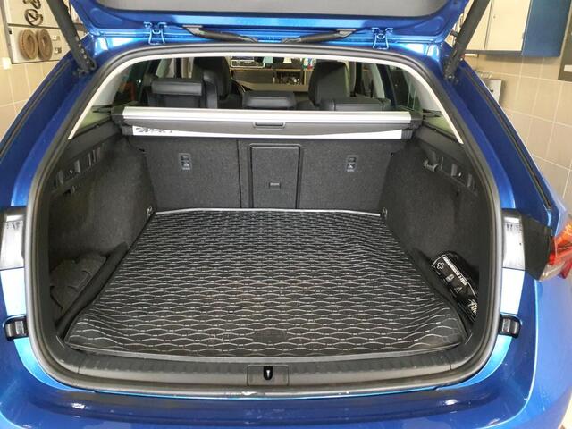 Skoda OCTAVIA Combi 1.4 TSI iV 204pk PHEV Business Edition / Panoramadak / Alcantara / Head Up / Wordt Verwacht