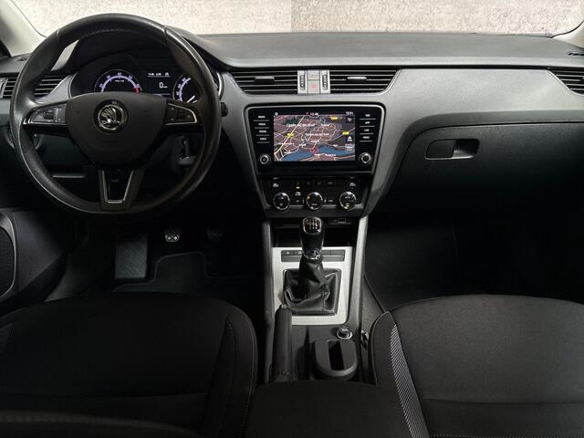 Skoda OCTAVIA Combi 1.0 TSI Sport (APPLE CARPLAY, GROOT NAVI, CLIMATE, CRUISE, SPORTSTOELEN, PARKEERSENSOREN, NIEUWE APK, NIEUWSTAAT)