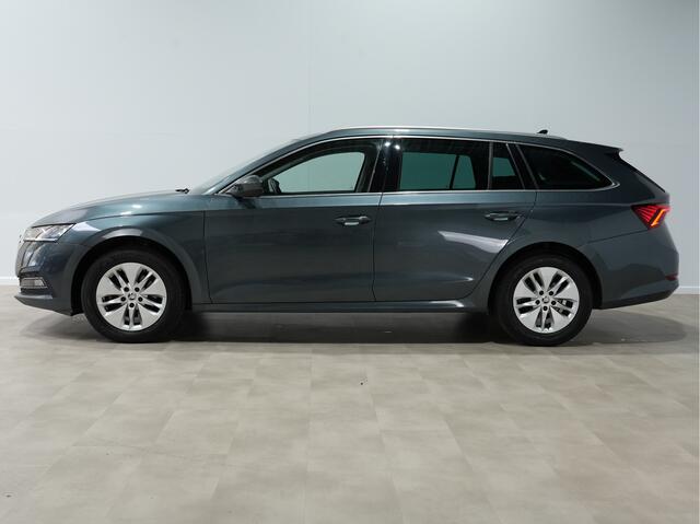Skoda OCTAVIA Combi 1.0 TSI 110pk Business Edition Navigatie Camera PDC Privacy glass 20