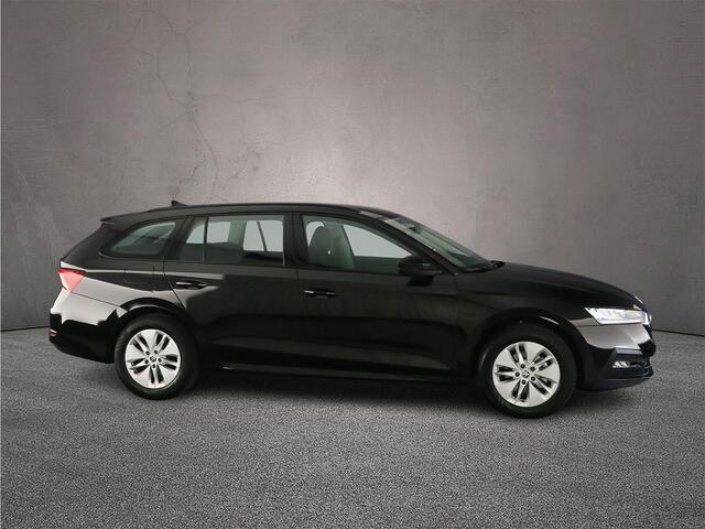 Skoda OCTAVIA Combi Business Edition 1.0 eTSI 110pk DSG Automaat Cruise control, Navigatie, Elektrische achterklep, LED koplampen, Parkeersensoren, Airco, DAB, Radio