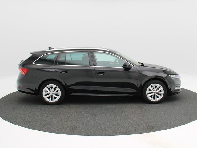 Skoda OCTAVIA Combi 1.5 e-TSi 150 Pk Automaat Business Edition Plus | Camera | Stoelverwarming | Cruise Control | Elektrische Stoelen | CarPlay | Navigatie | 17 Inch | 76.513 Km !!