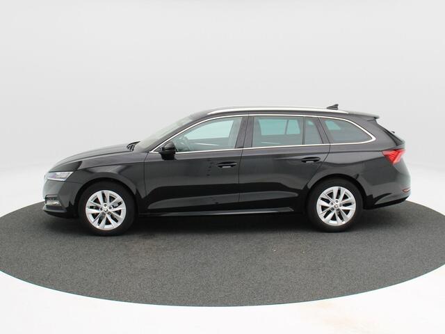 Skoda OCTAVIA Combi 1.5 e-TSi 150 Pk Automaat Business Edition Plus | Camera | Stoelverwarming | Cruise Control | Elektrische Stoelen | CarPlay | Navigatie | 17 Inch | 76.513 Km !!