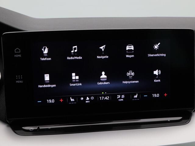 Skoda OCTAVIA Combi 1.5 e-TSi 150 Pk Automaat Business Edition Plus | Camera | Stoelverwarming | Cruise Control | Elektrische Stoelen | CarPlay | Navigatie | 17 Inch | 76.513 Km !!