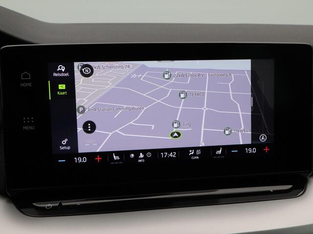 Skoda OCTAVIA Combi 1.5 e-TSi 150 Pk Automaat Business Edition Plus | Camera | Stoelverwarming | Cruise Control | Elektrische Stoelen | CarPlay | Navigatie | 17 Inch | 76.513 Km !!