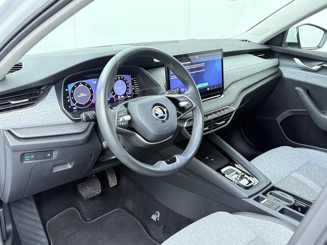 Skoda OCTAVIA Combi 1.5 TSI MHEV First Edition | PK | Automaat | Cruise control | Achteruitrijcamera | Keyless | Climate control |