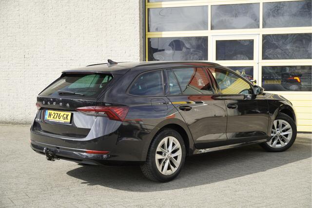 Skoda OCTAVIA Combi 1.5 TSI 150PK! First Edition BJ2021 Lmv 17" | Led V+A | Dynamische knipperlichten | Pdc | Trekhaak | App-Connect | Navi | Virtual cockpit | Climate control | Cruise control | Verwarmde voorstoelen | Extra getint glas