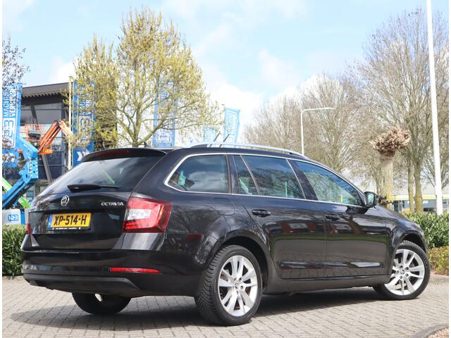 Skoda OCTAVIA Combi 1.6 TDI Greentech Style Business Navi / Climate / Stoelverw / Memory / DAB / Cruise Handgeschakeld