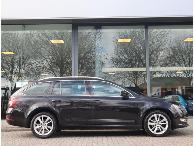 Skoda OCTAVIA Combi 1.6 TDI Greentech Style Business Navi / Climate / Stoelverw / Memory / DAB / Cruise Handgeschakeld