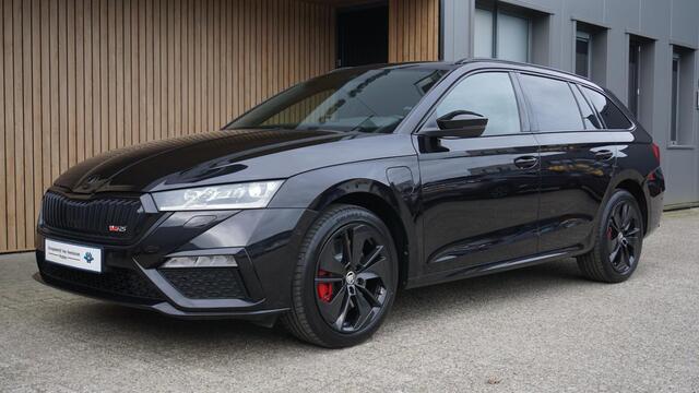 Skoda OCTAVIA Combi 1.4 TSI 245PK RS iV PHEV Business RS-Seats Leder/Alcantara Canton Stuur/stoelverwarming HUD Standkachel Keyless LED 62017km!