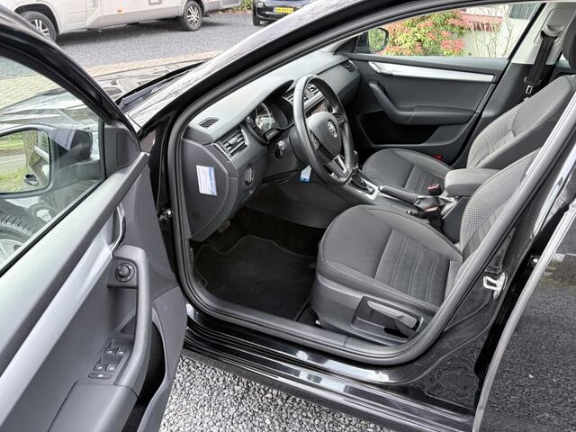 Skoda OCTAVIA Combi 1.5 TSI Grt Style !!! (Export ex BPM) !!! Motor tikt