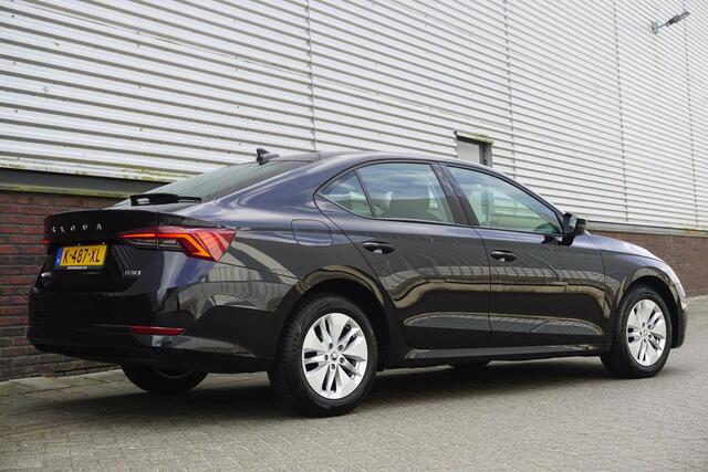 Skoda OCTAVIA 1.0 e-TSI Business Edition/DSG-7/Dealeronderhouden /1e Eigenaar.