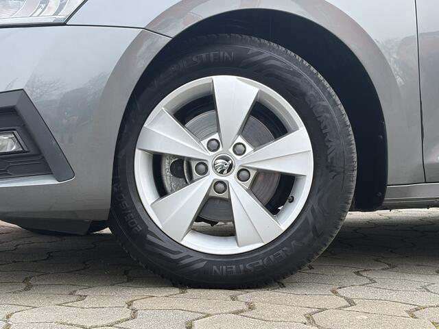 Skoda OCTAVIA Combi 1.0 TSI Business Edition Trekhaak, PDC, Navi, Rijklaar met beurt & garantie!