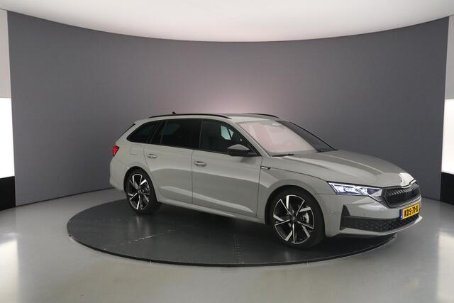 Skoda OCTAVIA Combi Sportline Tour 1.5 eTSI 150pk DSG Automaat Trekhaak, Adaptive cruise control, Elektrische achterklep, LED matrix koplampen, Navigatie, Achteruitrijcamera