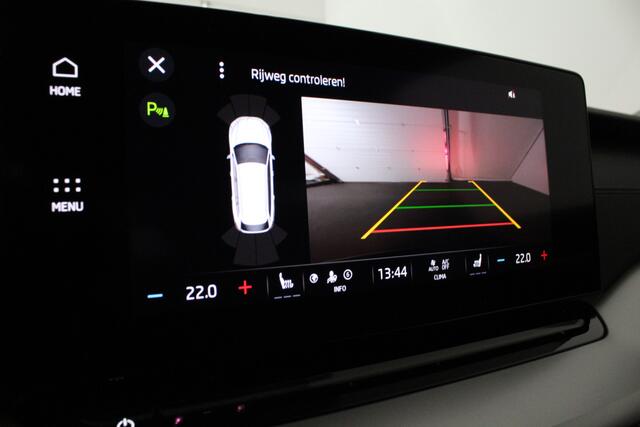 Skoda OCTAVIA Combi 1.0 e-TSI Business > Trekhaak (zwenkbaar)/Camera/Stoelverwarming...