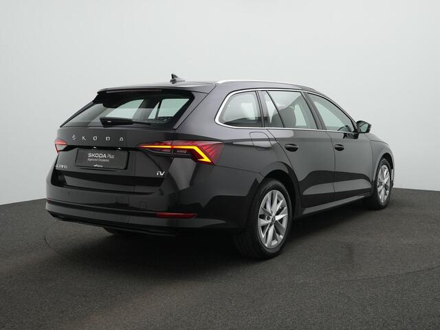 Skoda OCTAVIA 1.4 TSI iV 204 pk PHEV Style | Geheugenstoelen | Head-up display | Stoelverwarming | Adaptive Cruise | Side Assist