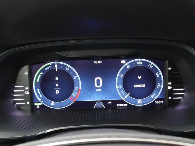 Skoda OCTAVIA Combi 1.4 TSI iV PHEV Sportline Business | 204 PK | SoH 97% | Automaat | Climate control | Stoelverwarming | 19" LM velgen |