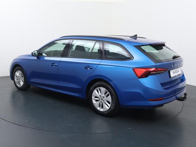 Skoda OCTAVIA Combi 1.0 TSI Ambition | 110 PK | Trekhaak wegklapbaar | LED verlichting | Navigatiesysteem |