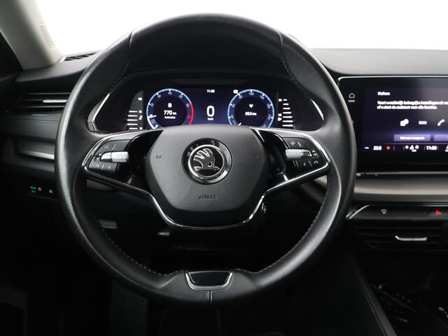 Skoda OCTAVIA Combi 1.0 TSI Ambition | 110 PK | Trekhaak wegklapbaar | LED verlichting | Navigatiesysteem |