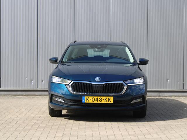 Skoda OCTAVIA Combi 1.0 TSI 110pk Business Edition | Achteruitrijcamera | Digital Cockpit | Trekhaak | Elektrische achterklep | Apple Carplay | DAB