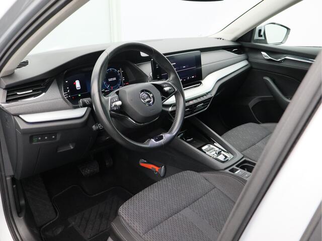 Skoda OCTAVIA Combi 1.0 e-TSI Business Edition Plus/ automaat/ schuifdak!