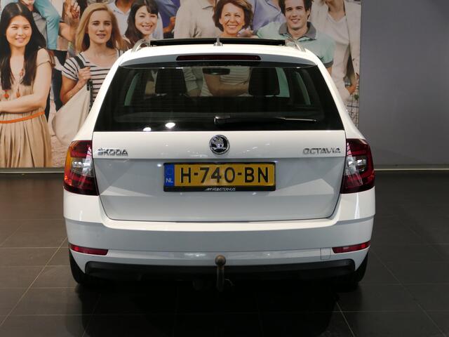Skoda OCTAVIA Combi 1.5 TSI Greentech Ambition Business - Elektrisch glazen panorama-dak - Sensor v+a - 17" lmv - Afneembare trekhaak - Stoelverwarming