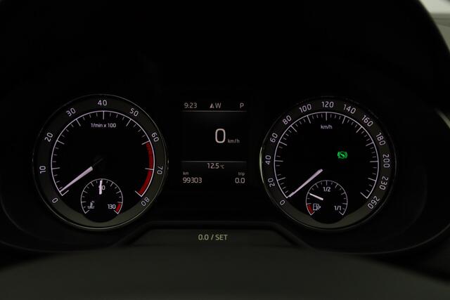 Skoda OCTAVIA Combi 1.5 TSI 150 PK Automaat Greentech Style Business, Carplay, Cruise Control, Stoelverwarming