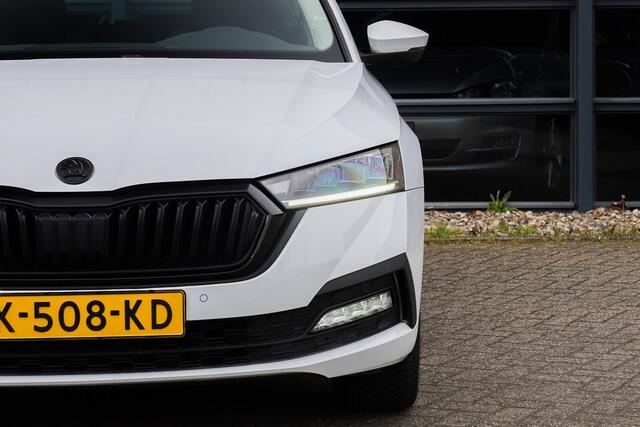 Skoda OCTAVIA Combi 1.4 TSI iV PHEV Buss. Ed. Trekhaak|Pano|NL-auto|