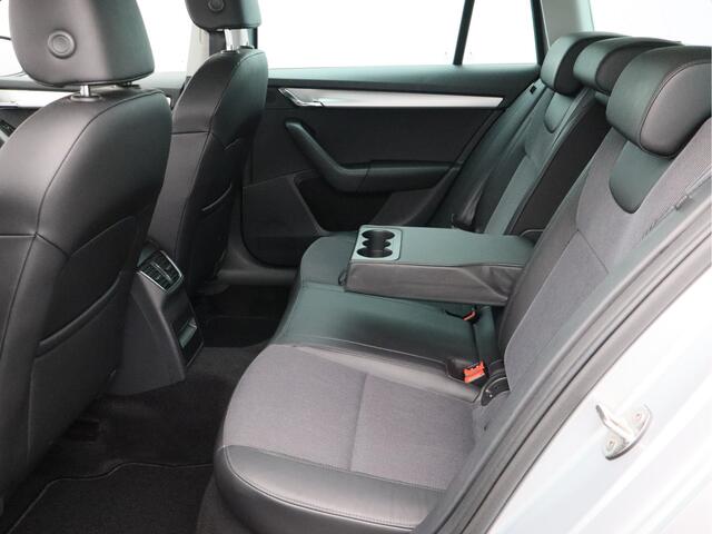 Skoda OCTAVIA Combi 1.0 TSI Greentech Business Edition/ trekhaak!