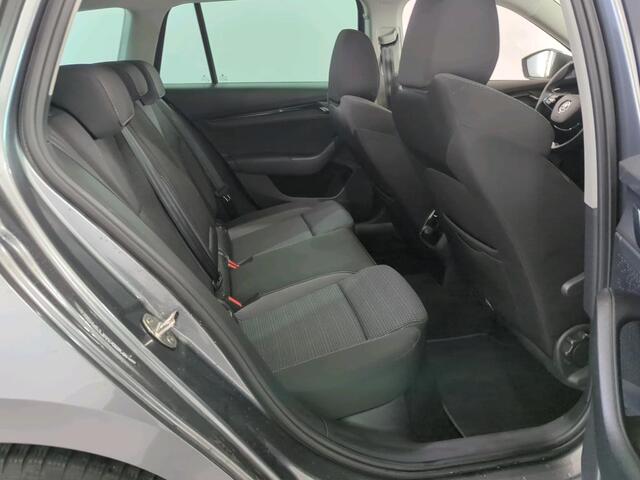 Skoda OCTAVIA Combi 1.0 TSI e-TEC DSG Ambition LED / PDC / Navigatie