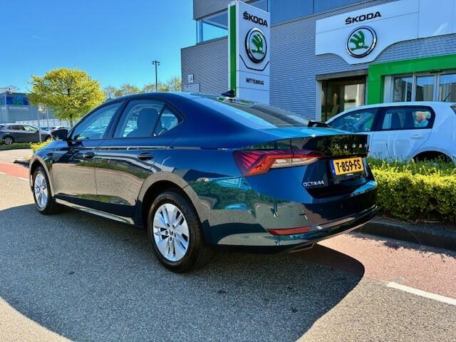 Skoda OCTAVIA 1.0 TSI Business Edition / Carplay / Navi / PDC