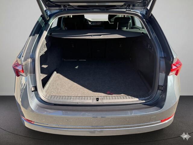 Skoda OCTAVIA Combi 1.4 TSI iV PHEV Business Edition Automaat | Navigatie | Clima | Cruise | Virtual Cockpit | Stuurwiel verwarming | Elektrische klep